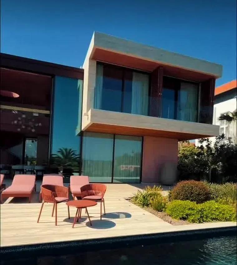 Villas confidentielles — Gov Exclusive